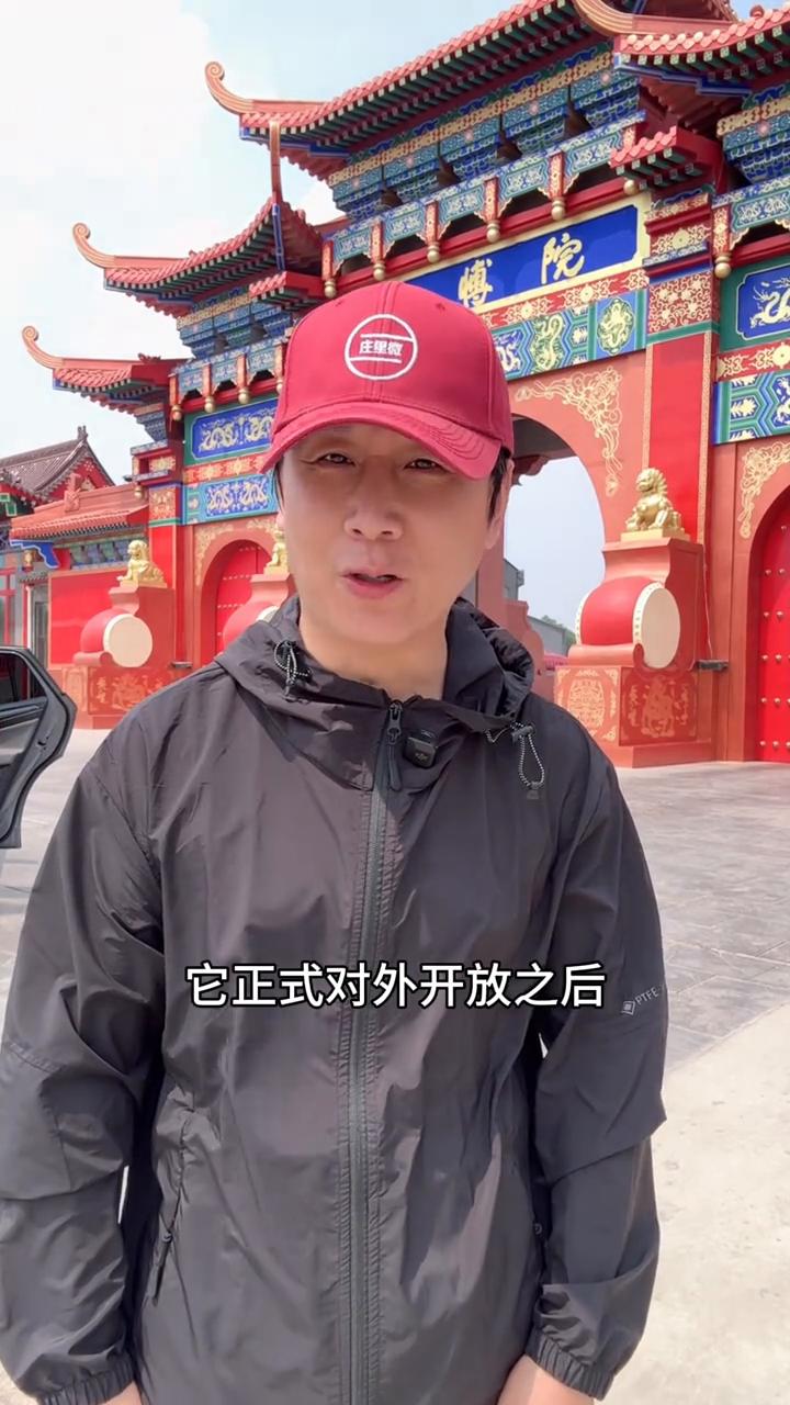 正定文博院红色文化研学游好去处。
在正定古城有一个结合了红色文化和剪纸艺术的青少