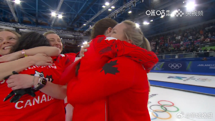 【#女子冰壶加拿大队铜牌#】米兰冬奥会冰壶女子铜牌赛加拿大vs美国，双方前9局，