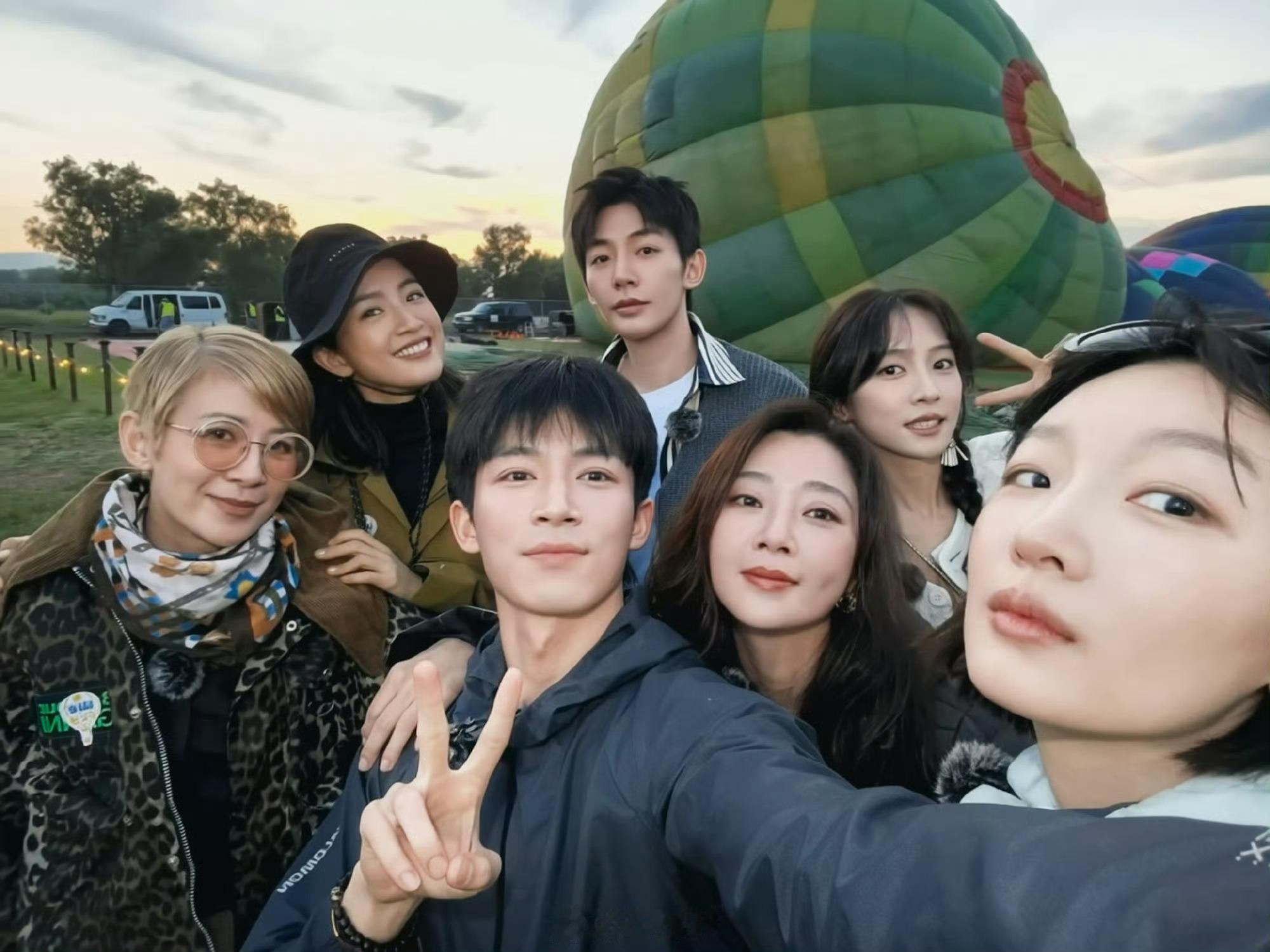 王星越听到连任导游的反应王星越被连任导游吓到了又到花少团导游选择时刻✨殷桃现场脑