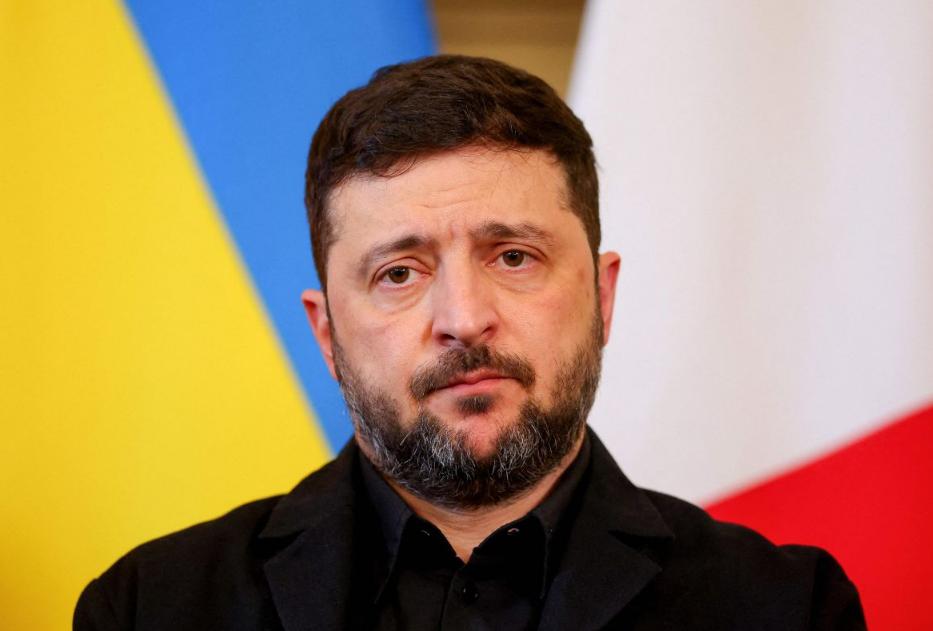 特朗普施压泽连斯基！要求乌方圣诞前签割地换安全协议
 
12月9日，英媒曝特朗普