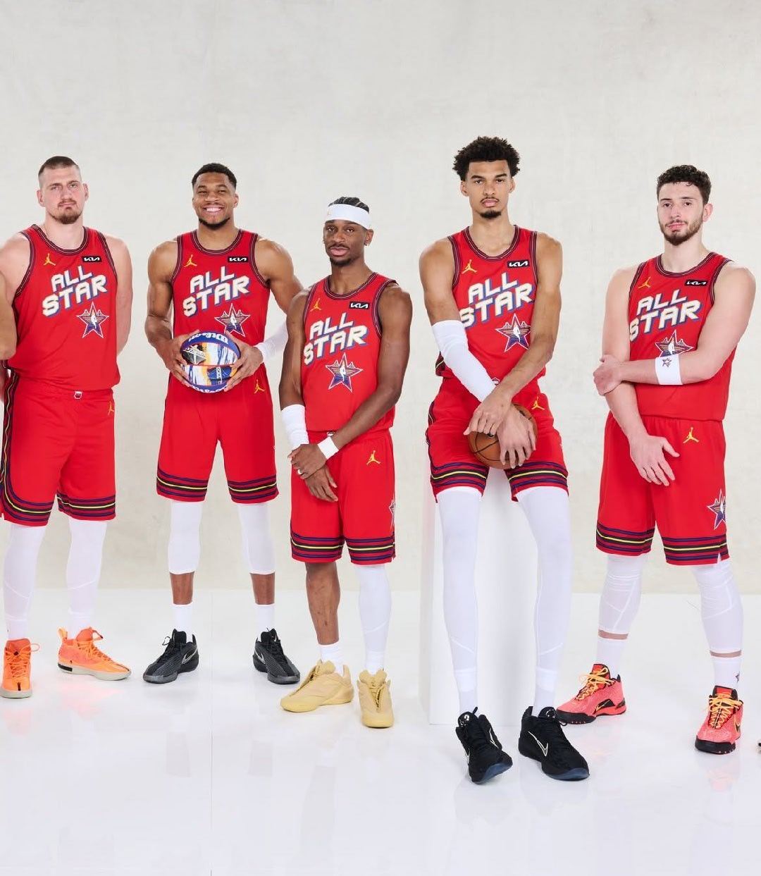 我想了想，好像这5个人组一个队，空间并没有想象的那么差新赛季篮不住NBA