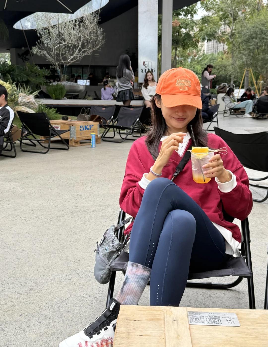 风吹哪页读哪页，车停哪站哪站下🚙
hi 难得做野人儿
也没有太多规划
但时机巧