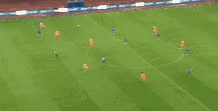 于汉超真不愧是““绝杀超”！一锤定音，力助申花争夺2023足协杯冠军。[赞]泰山