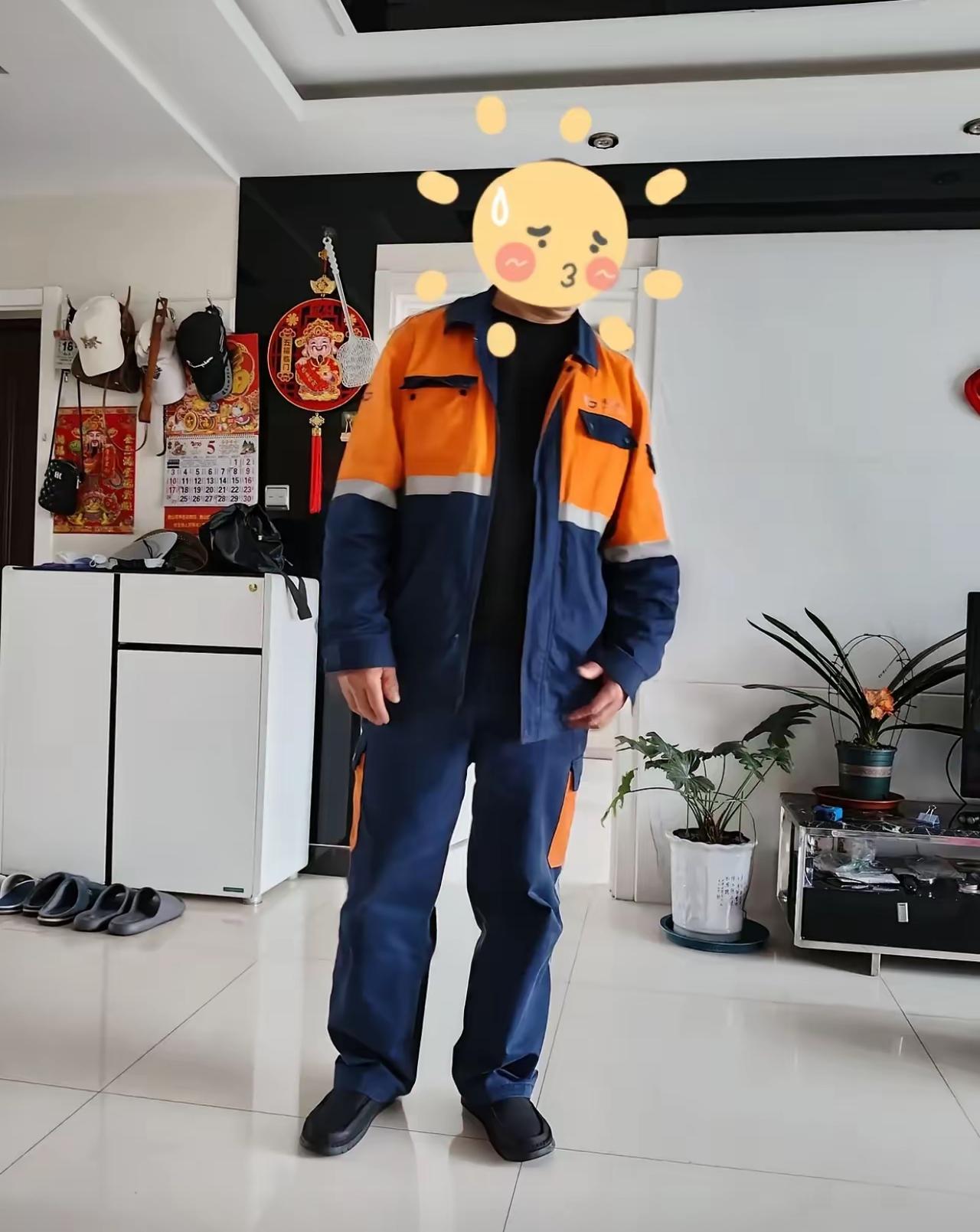 我就佩服我老公。
修了一辈子铁路，昨天退休了。干了一辈子工务段的活儿，从来没干过