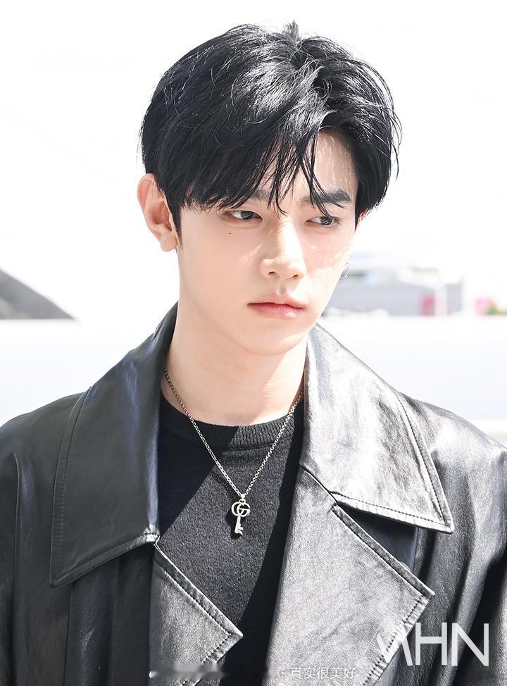 ZB1章昊，韩维辰，金奎彬，金泰来，成韩彬，金地雄，Ricky，石马修，朴乾煜今