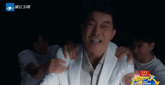 被沙溢的杀意笑疯 沙溢正是闯的年纪 沙溢：我正是闯的年纪，所以别跟我谈情谊爱意，