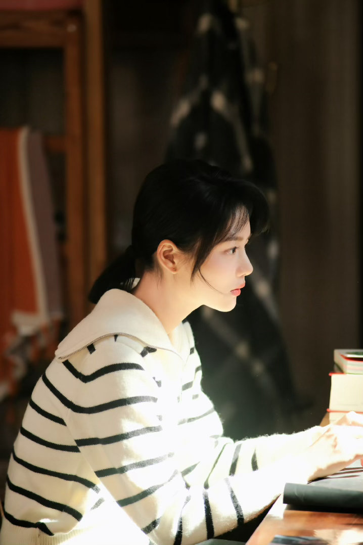 任敏聊离婚争夺抚养权任敏在线科普法律知识任敏这波普法，比任何说教都管用。因为她是