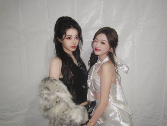 吴宣仪叫喻言漂亮妹妹 