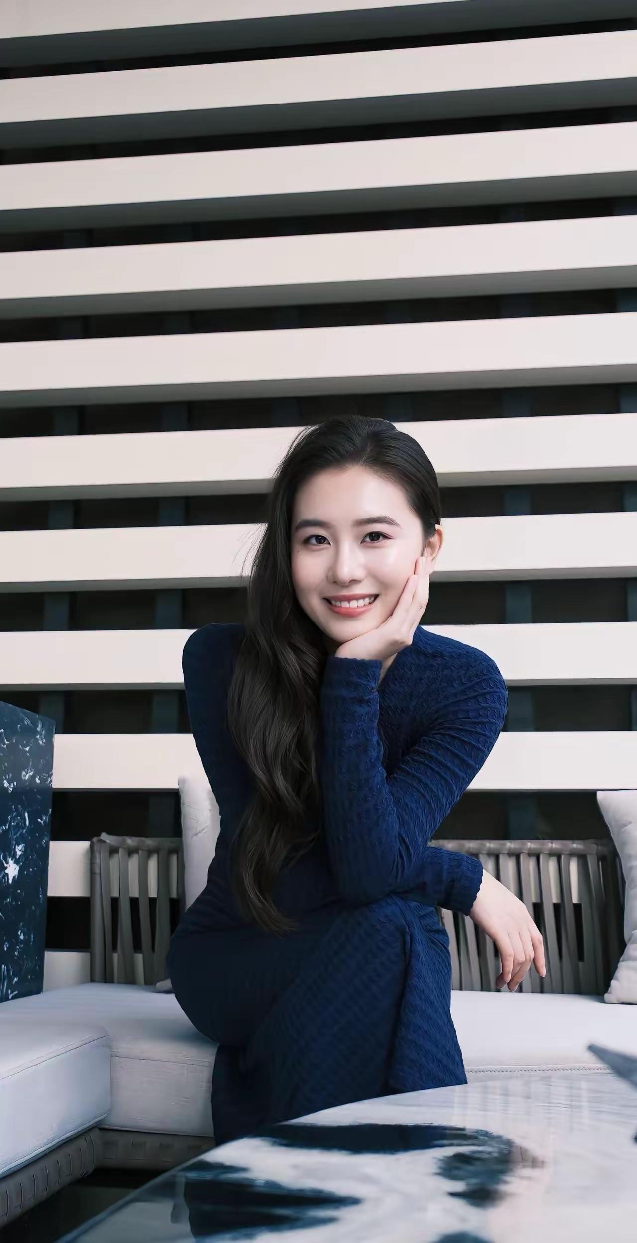 甜美可爱的微笑，总是那么的吸引人。微笑是必杀技，是和善的外放。微笑拍照秘诀 每日