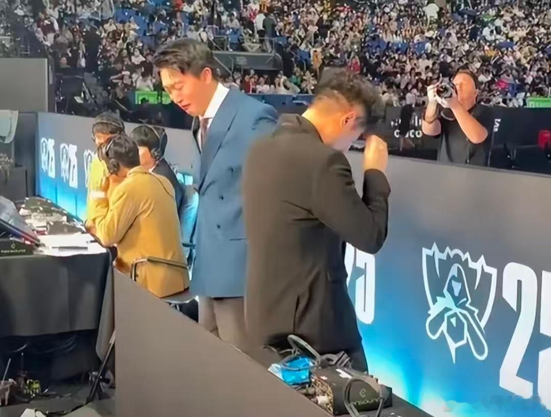 太冤！管泽元惨遭重罚私下诉苦，体坛评价：Bin就是电竞科比LPL季后赛热度炸裂，