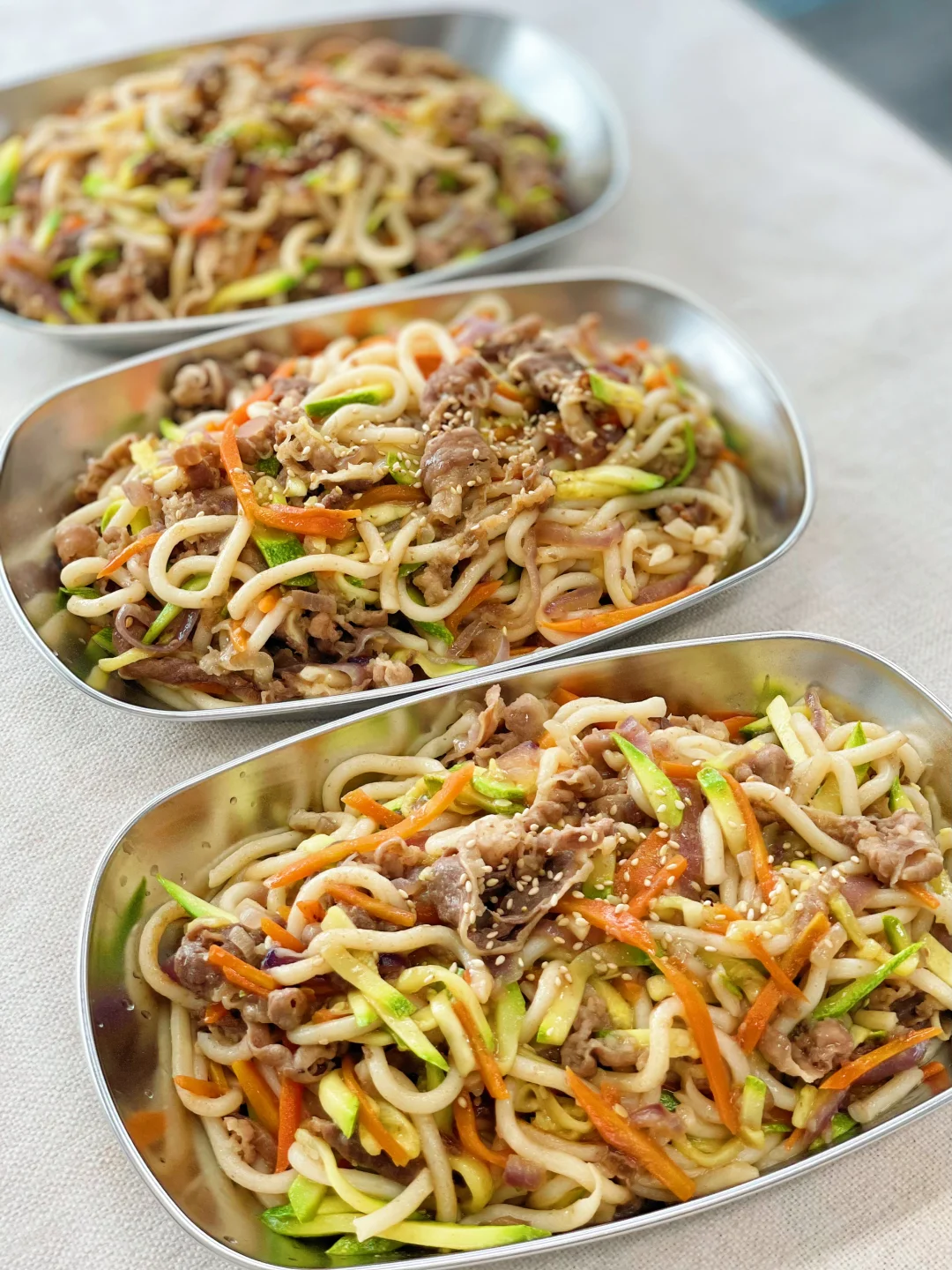 今日份饮食灵感🔥肥牛杂菜炒乌冬🍝