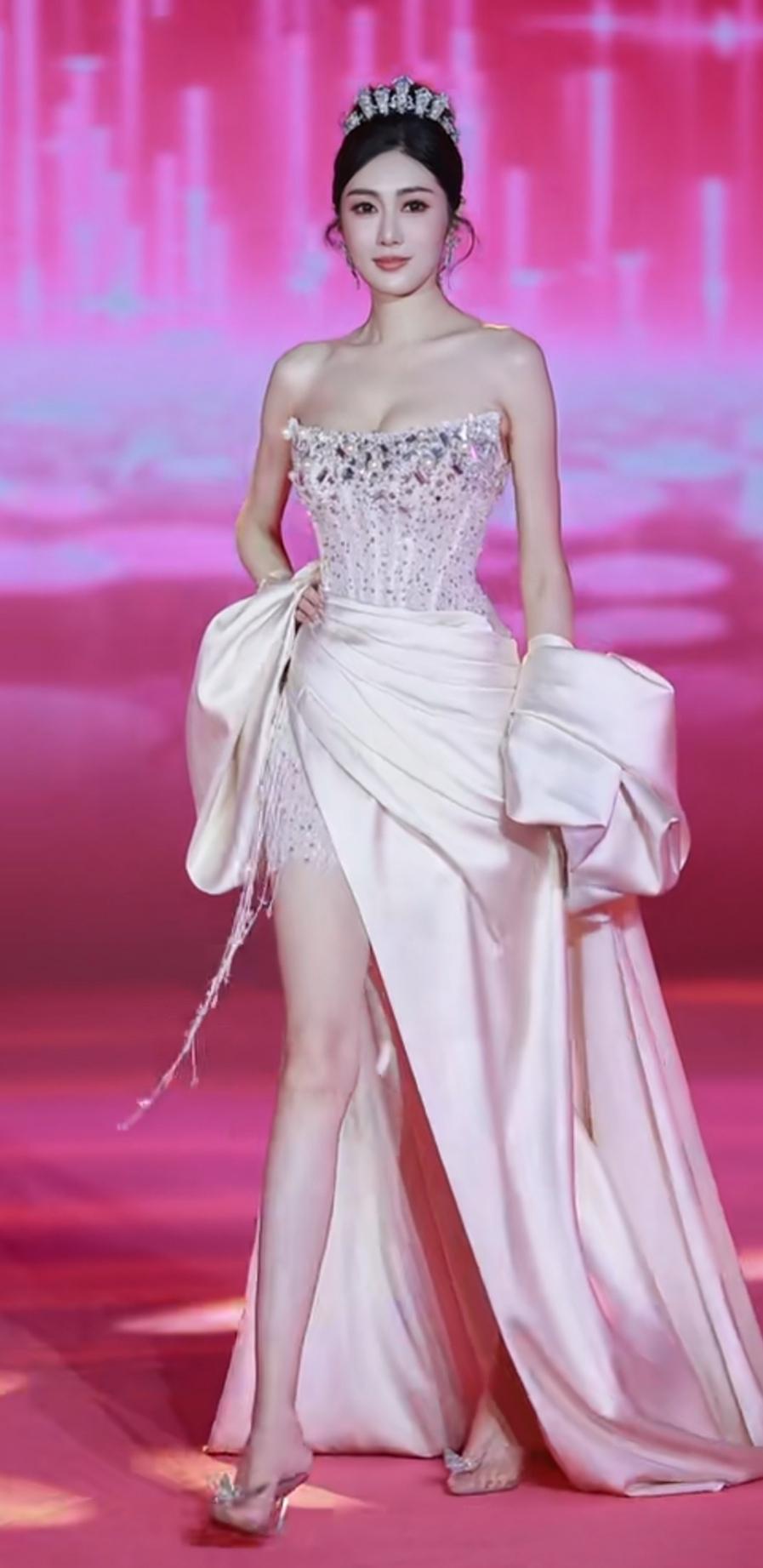 2025国际比基尼小姐中国区冠军合集晒出美丽身影