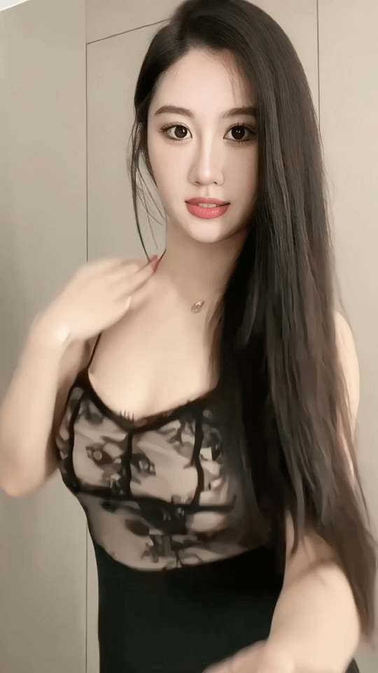 纯 欲 ​​​