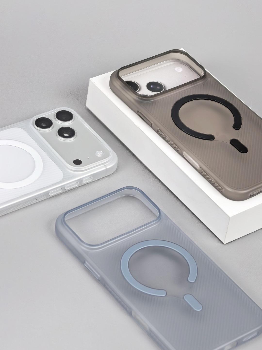 苹果17promax这个可以只能说太好用了
微磨砂波纹设计有效防指纹，磁吸圈内透