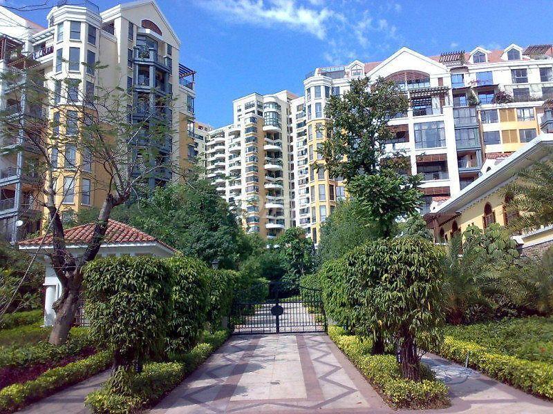深圳南山波托菲诺天鹅堡，建面 219.72㎡住宅，市场评估 1902 万。[机智