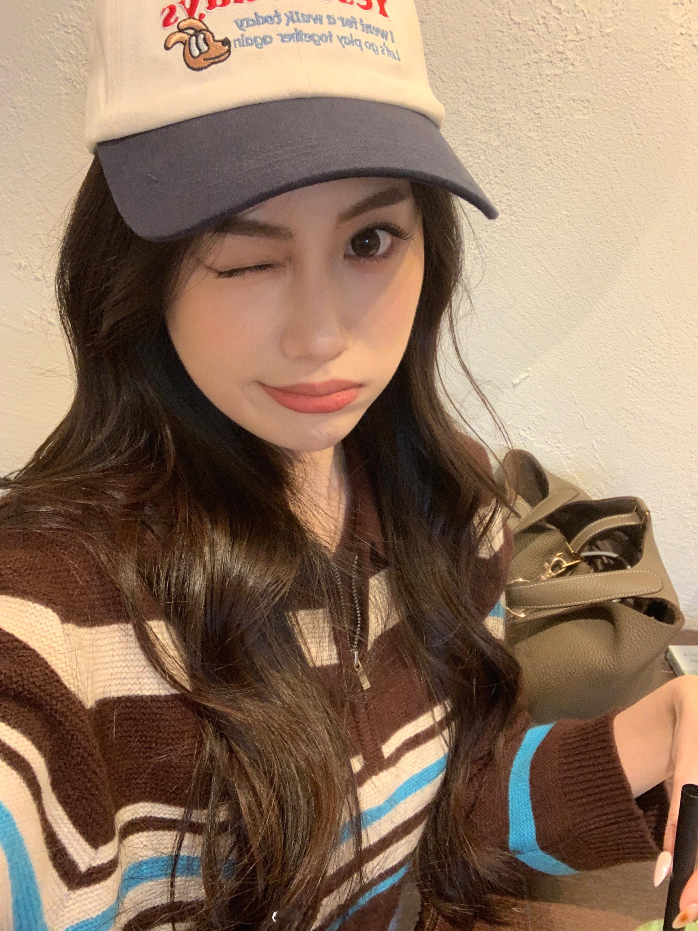 大头贴贴贴  ​​​