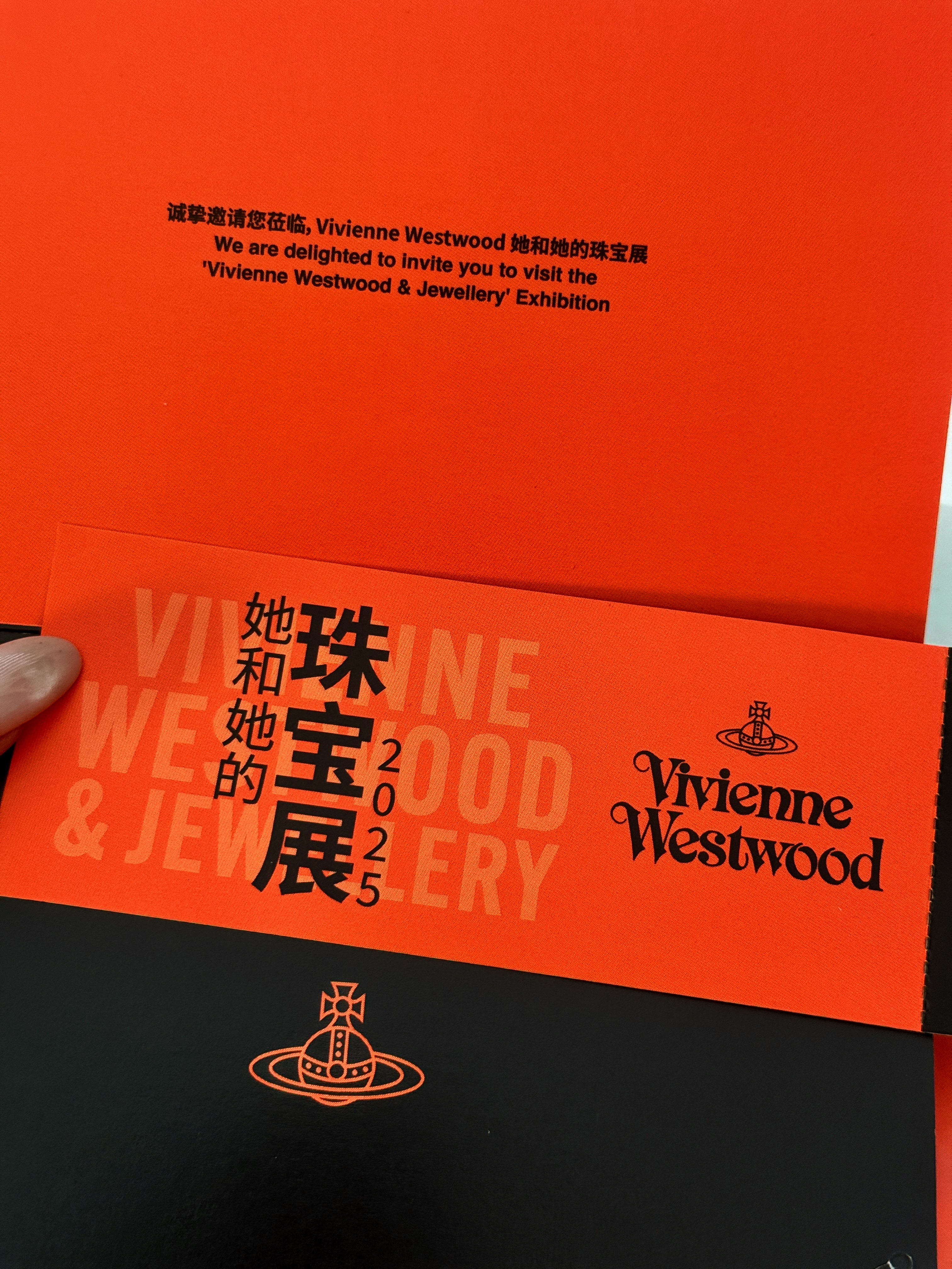 她和她的珠宝展🪐Vivienne  ​​​