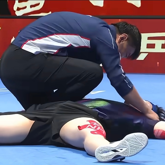 不容易啊，不过还是顶住了压力，冠军实至名归。王楚钦夺冠