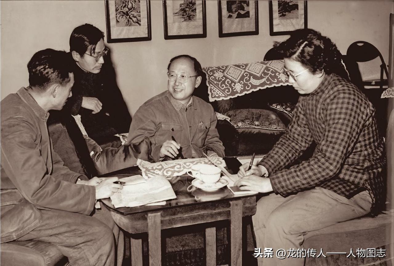 1960年1月20日晚，为发射重型地球卫星，苏联成功地向太平洋地区发射了一枚多级