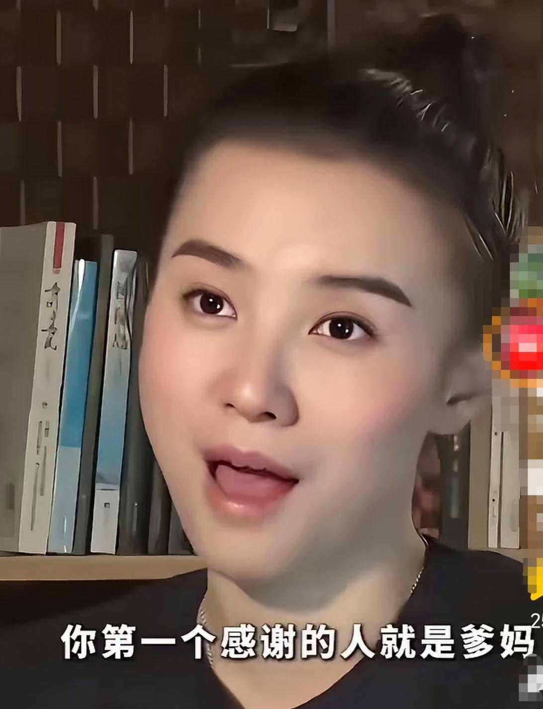 宋佳坦言，自己能有今天，第一个感谢就是爸妈。

她说：“我小时候特别顽皮，我妈让