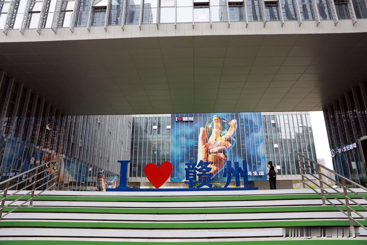 江西赣州什么最出名l[心]赣州。赣州是什么地方？赣州有什么好吃的？看看赣州市文化