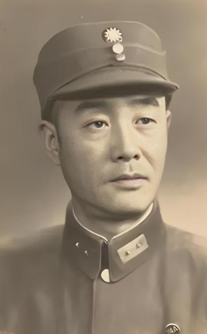 1945年，湘西会战150个鬼子各身绑上百斤炸药，紧贴武冈城墙拉响导火索，城墙倾