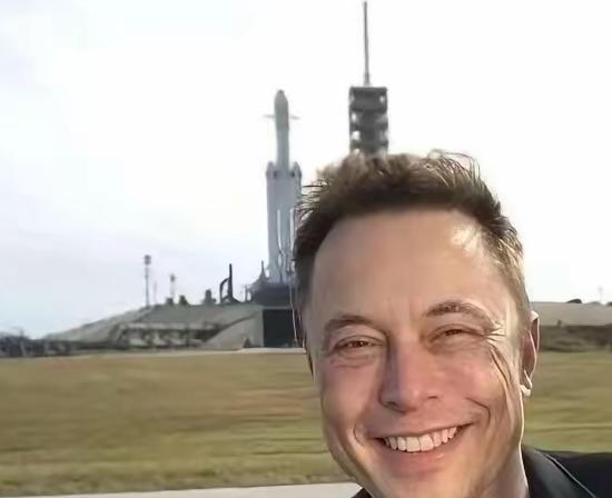 有种预感，日本不会再存在了！

不是因为战争，也不是因为灾难，而是因为街角那家居