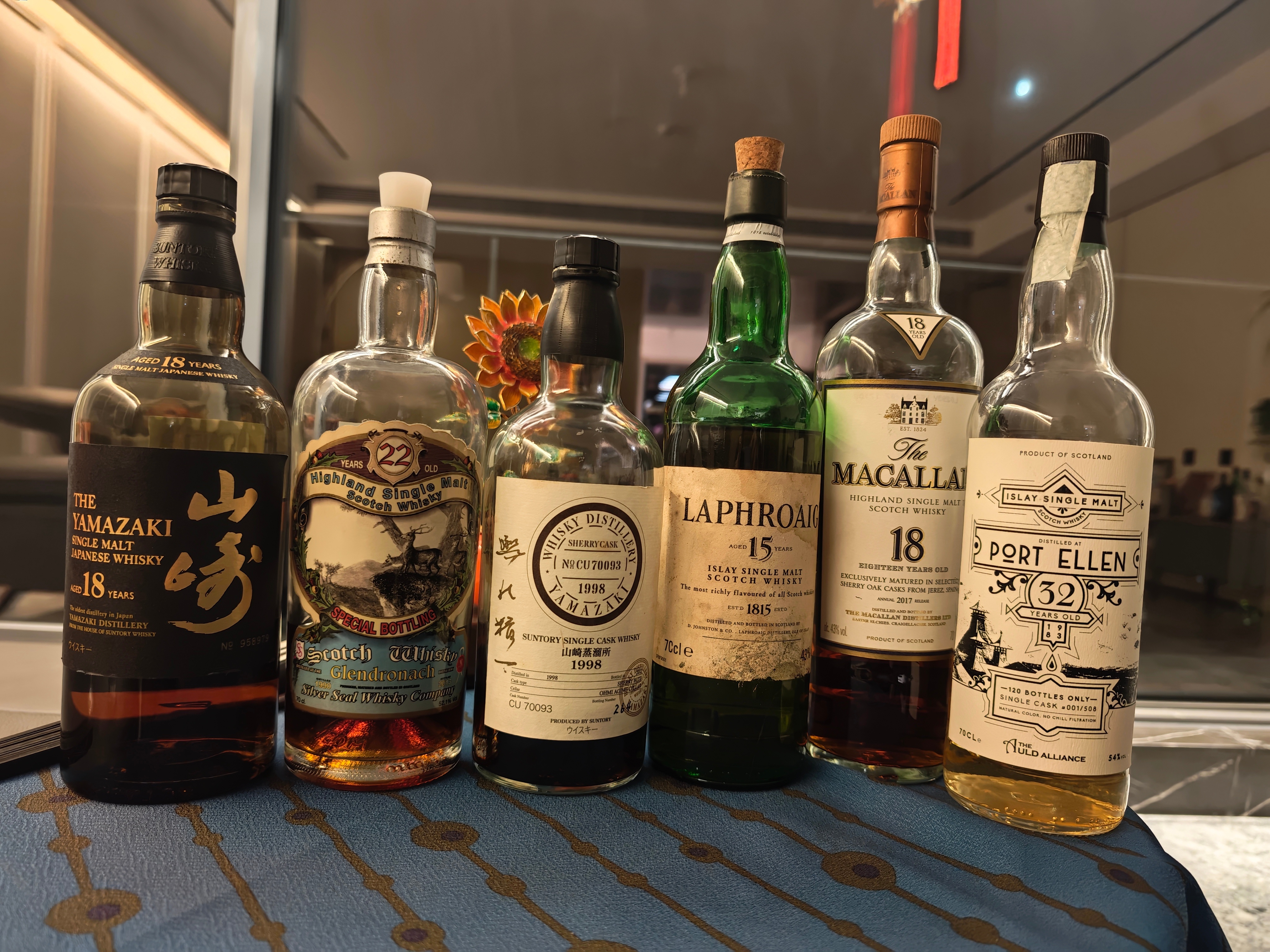 来邻居家蹭酒的一天