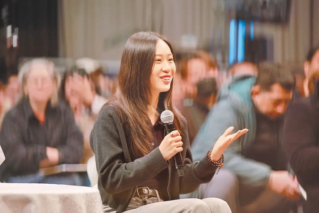 李连杰透露小女儿患抑郁症，幽默回应换心脏传闻，22岁女儿很漂亮！ 