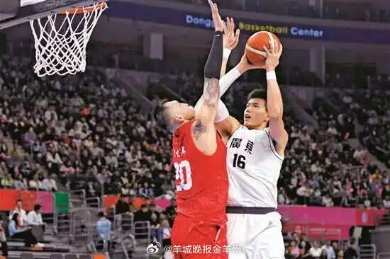 #十五运会精彩纷呈#  【首战冷启动 广东主帅坦言争冠之路不好走】4日晚，十五运