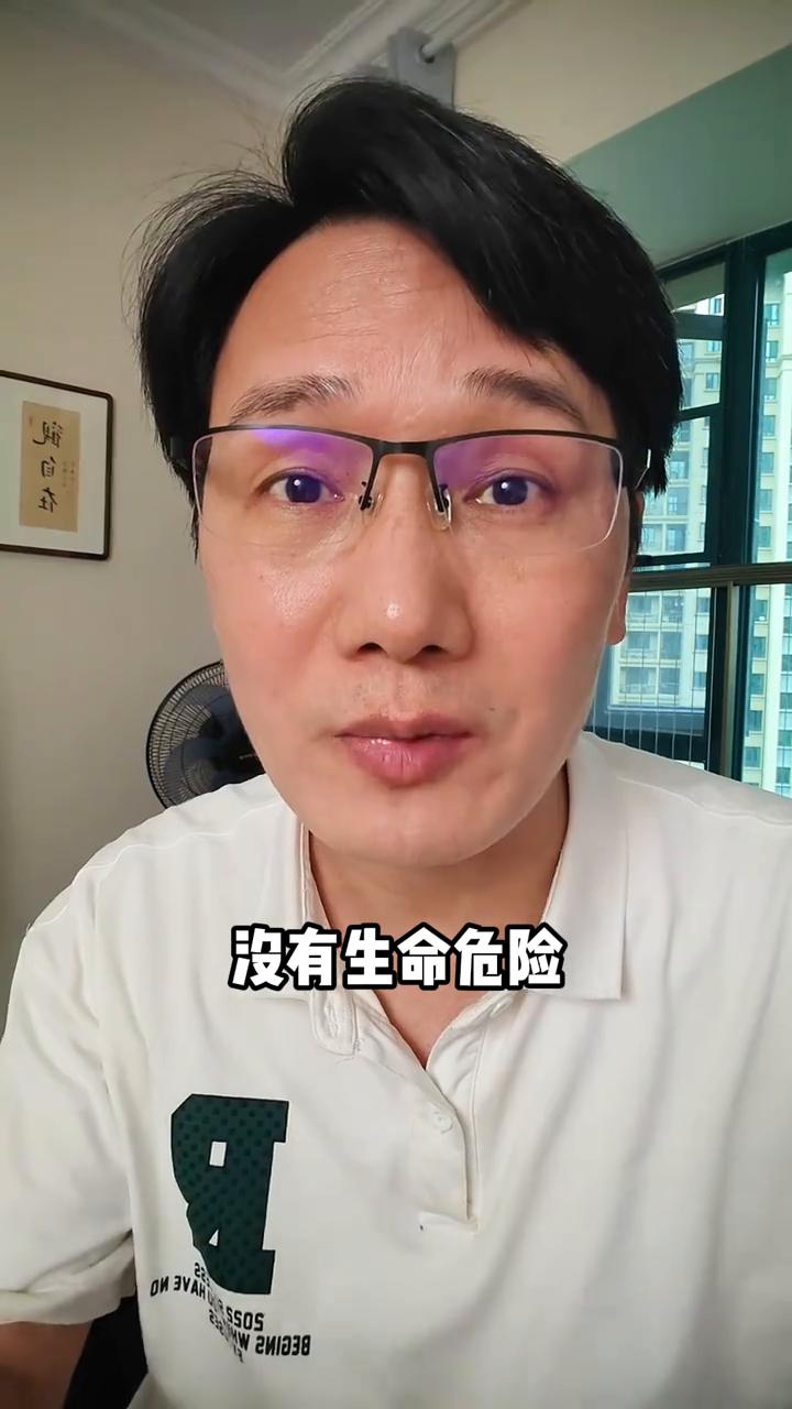 这个同学不是蠢就是坏。高三学生水杯被同学投放异物，喝下后恶心气短浑身抽搐，被医生