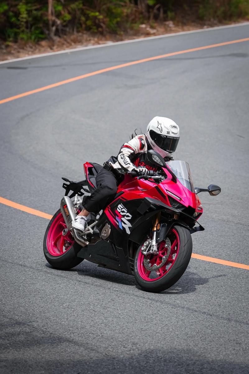 假设海南不再限摩：
1.张雪会不会来琼设分厂？
2.这会不会和“2030年全岛将