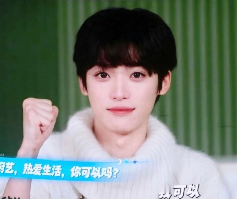 妈粉好想把他掐哭梓渝