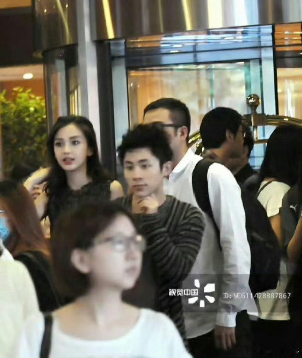 上海街头偶遇Angelababy |angelababy每一次的出现都令人惊艳