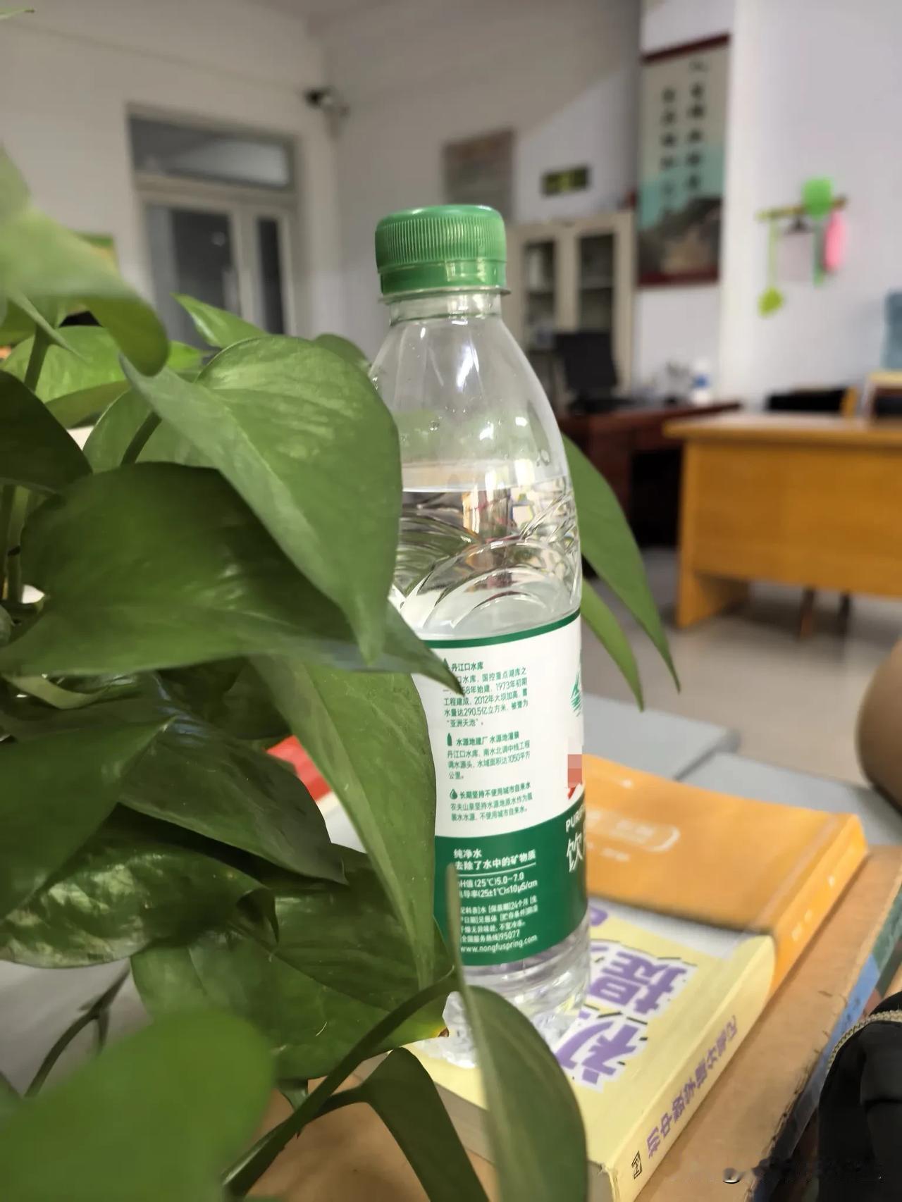 三伏天，你喝对水了吗？

最好的饮料是什么？不是含糖饮料，不是奶茶、果汁（补水效