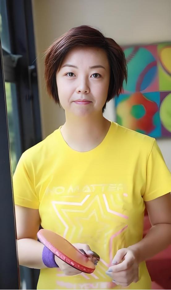 2009年，28岁的世界乒乓球冠军张怡宁嫁给了48岁身价300亿的香港富豪徐威。