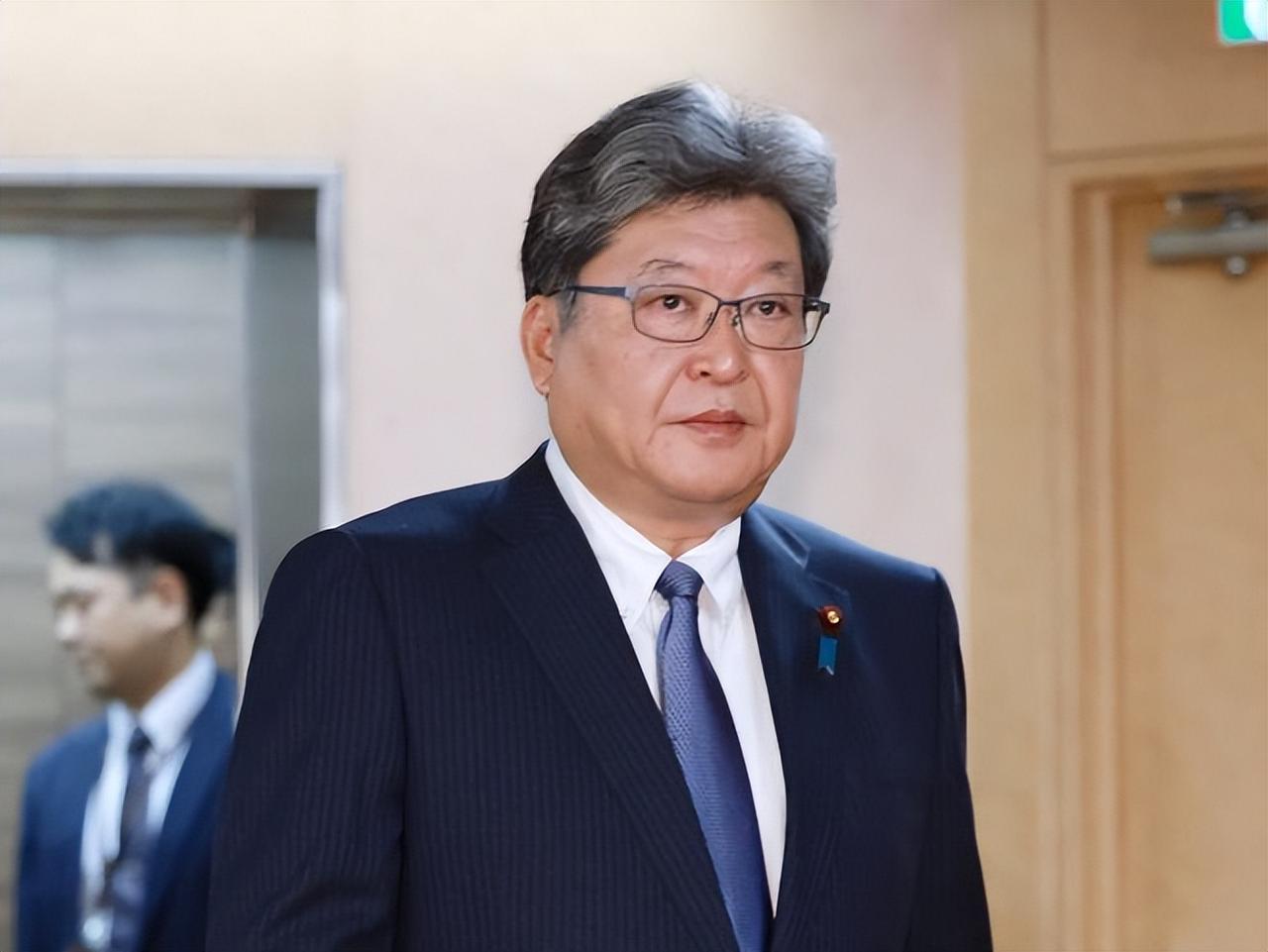 中国交涉直接通知了东京，高市早苗再遭重创：中日46条航线已清零！
 
 
 
 