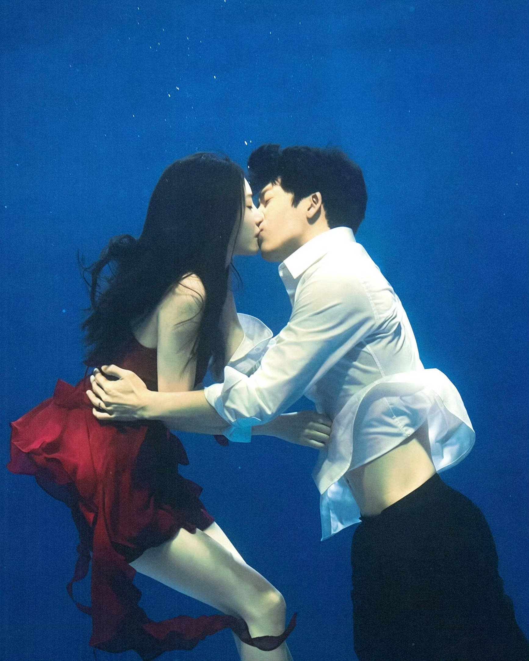 钢铁森林水下吻神图瑾此一声