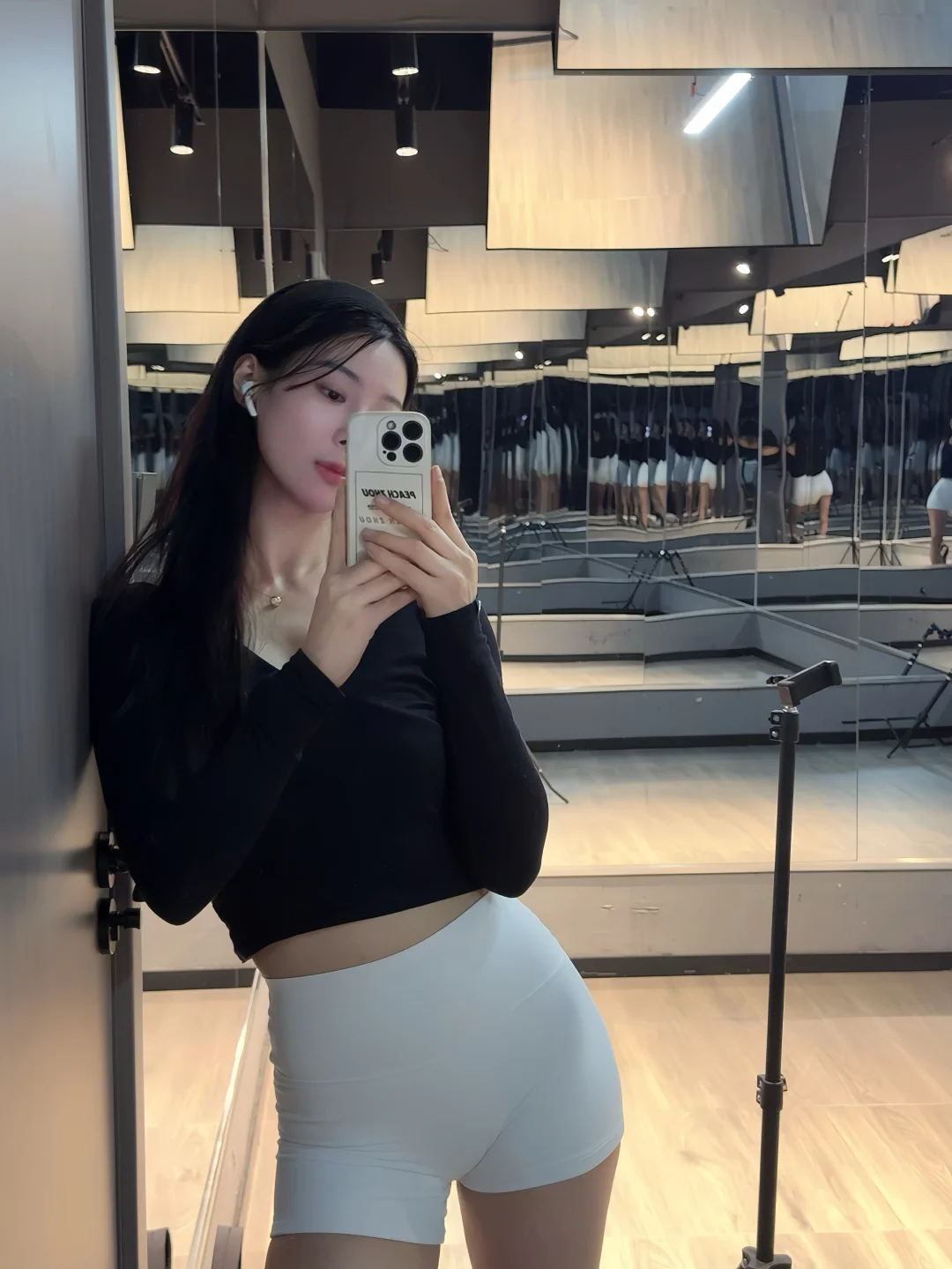 健身白色三分裤无限回购款🏋️‍♀️