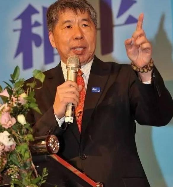 张亚中为争党主席骂人，
这胸怀能选上吗？


张亚中这次有点急了
直接骂郑丽文和