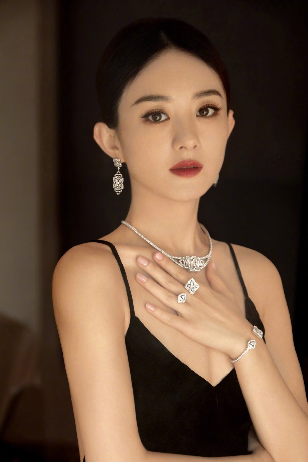 85花还是能打啊，杨幂下周继续钻超，赵丽颖解锁钻超！杨幂赵丽颖真的好长红[goo