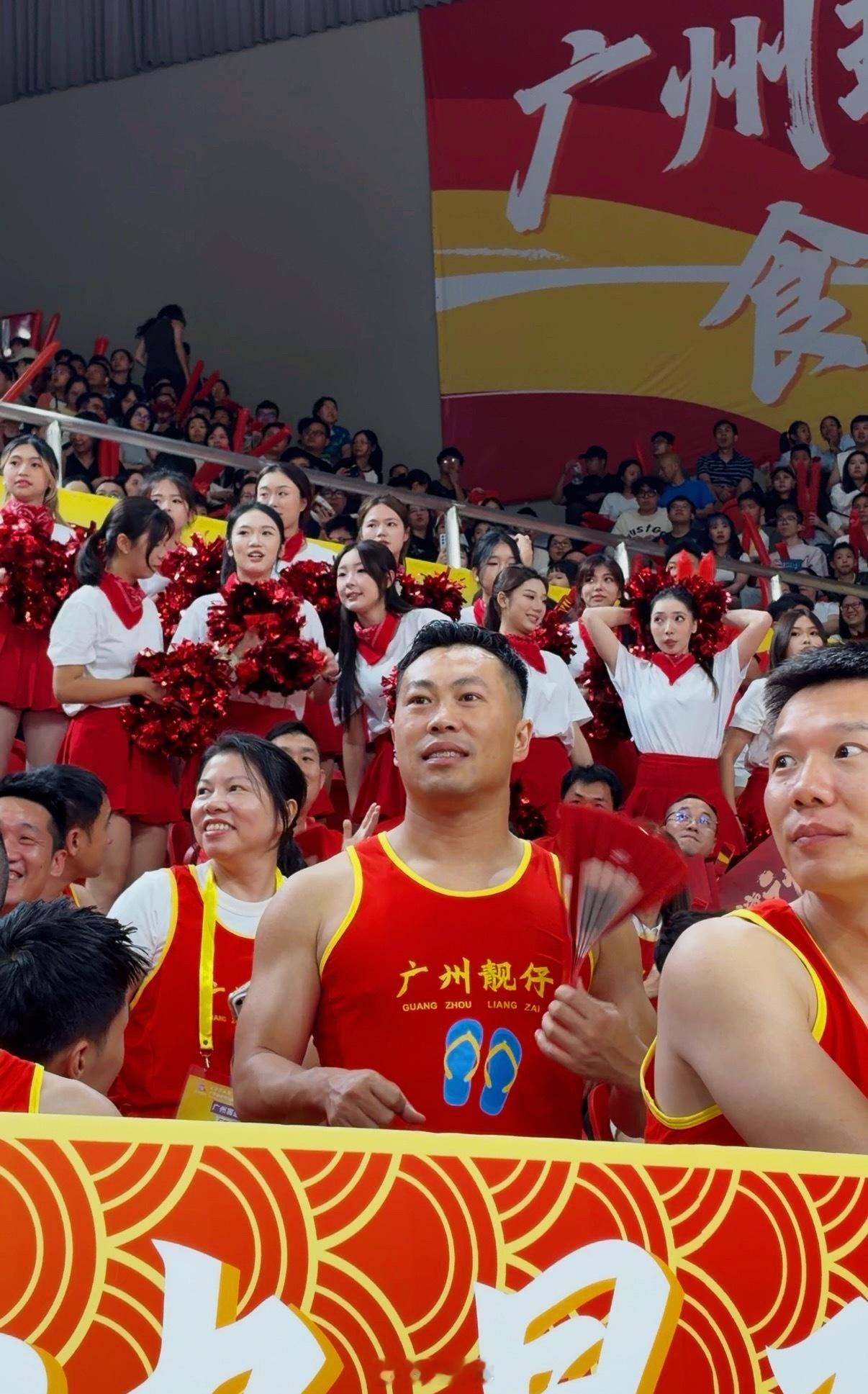 来看粤ba ，就知道什么叫“广州靓仔”。广东省城市篮球联赛 广州·天河体育馆