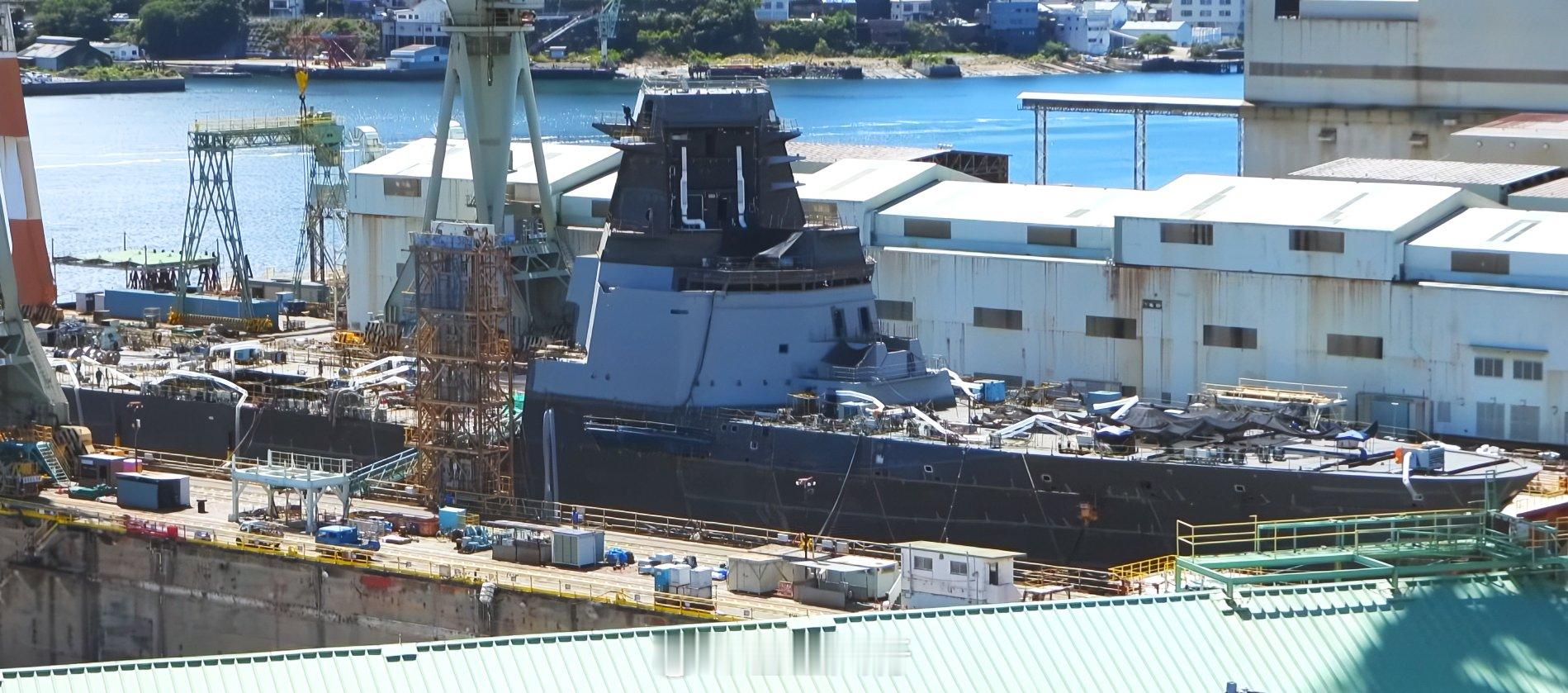 日本万吨大驱新图，进展挺快，主桅和近防平台出来了武器装备[超话] ​​​