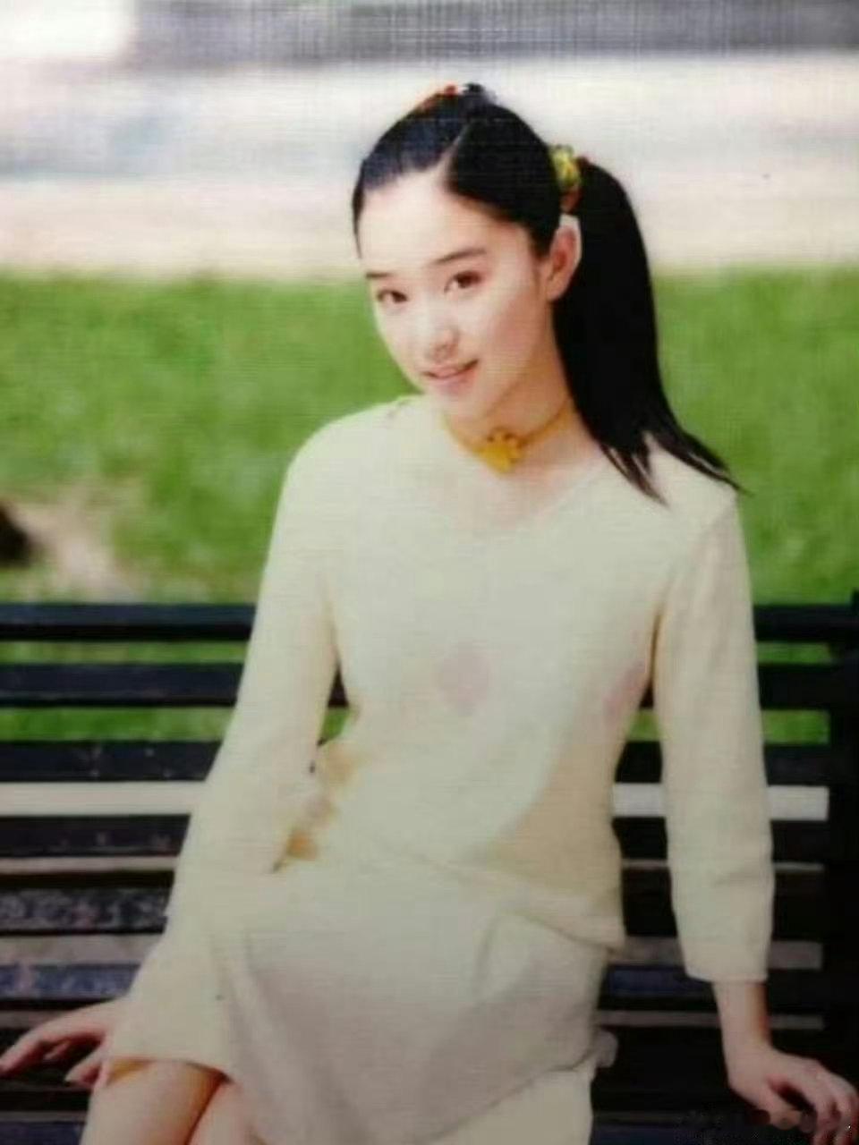  阚清子阚清子重回巅峰时期乘风2026 眉眼清澈气质干净，一秒穿越校园时光，少年