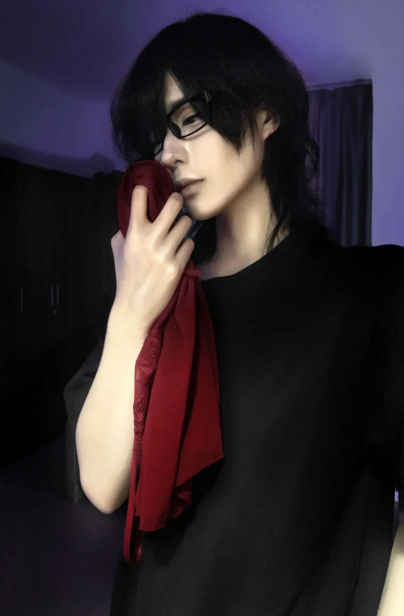 舍不得离开 眼泪掉下来。氛围感