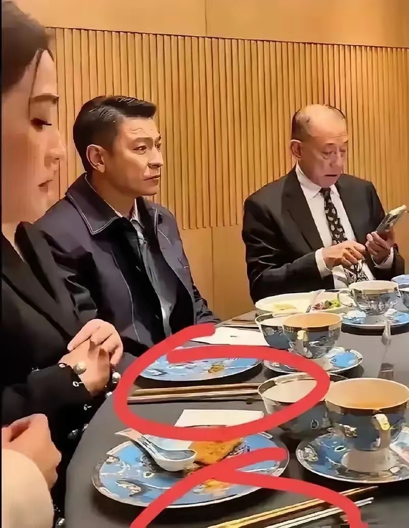 有钱人吃饭这么讲究的吗？