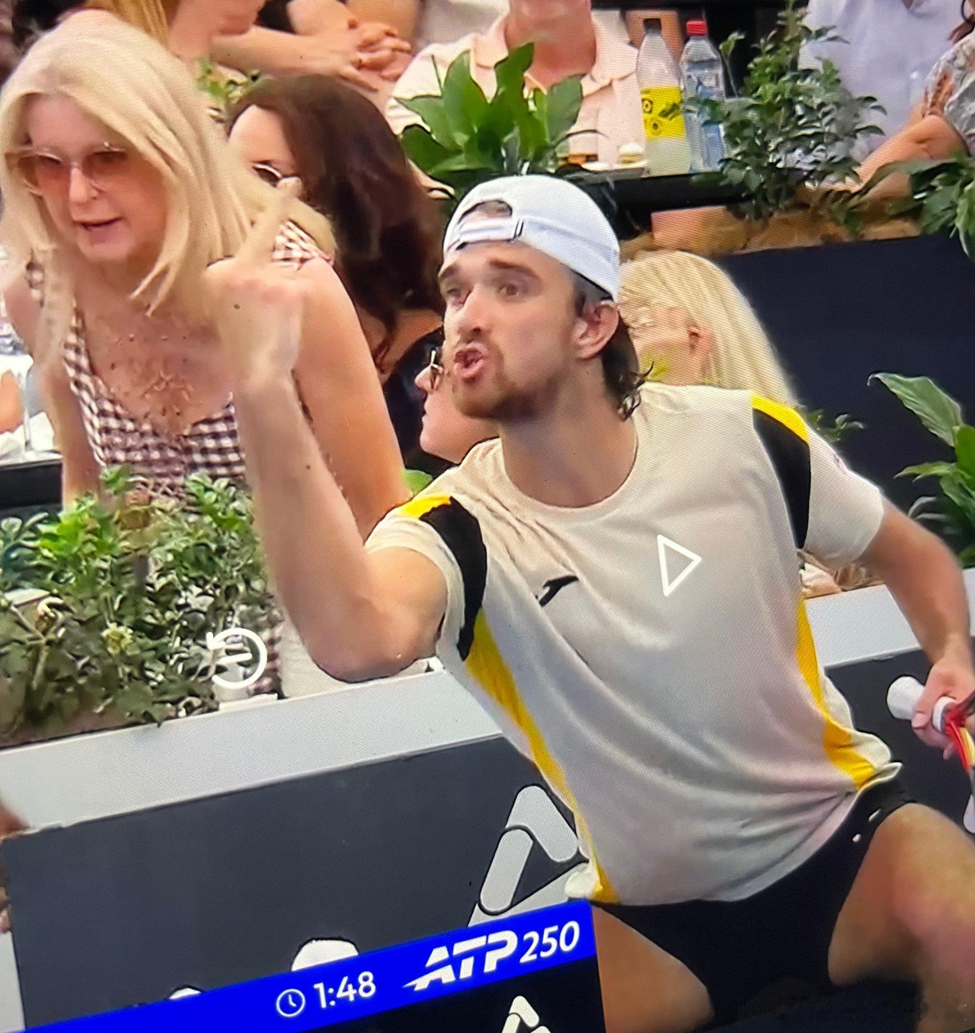 马哈奇这是啥情况不是在阿德莱德夺冠了澳网2026这很澳网