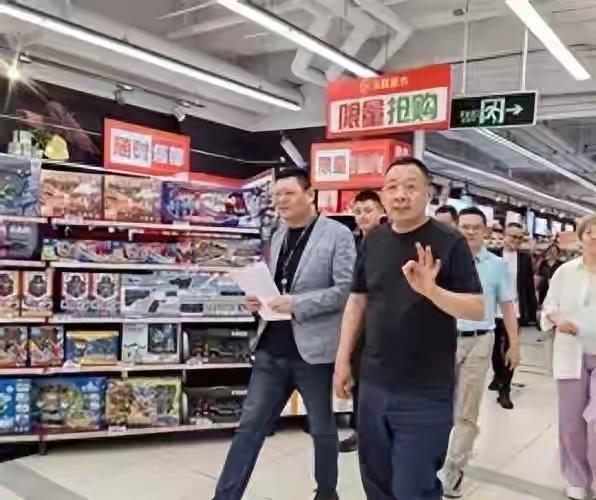 说句心里话，我每次刷到胖东来的消息几乎都是赶紧划走
因为我已经开始反感了，但是今