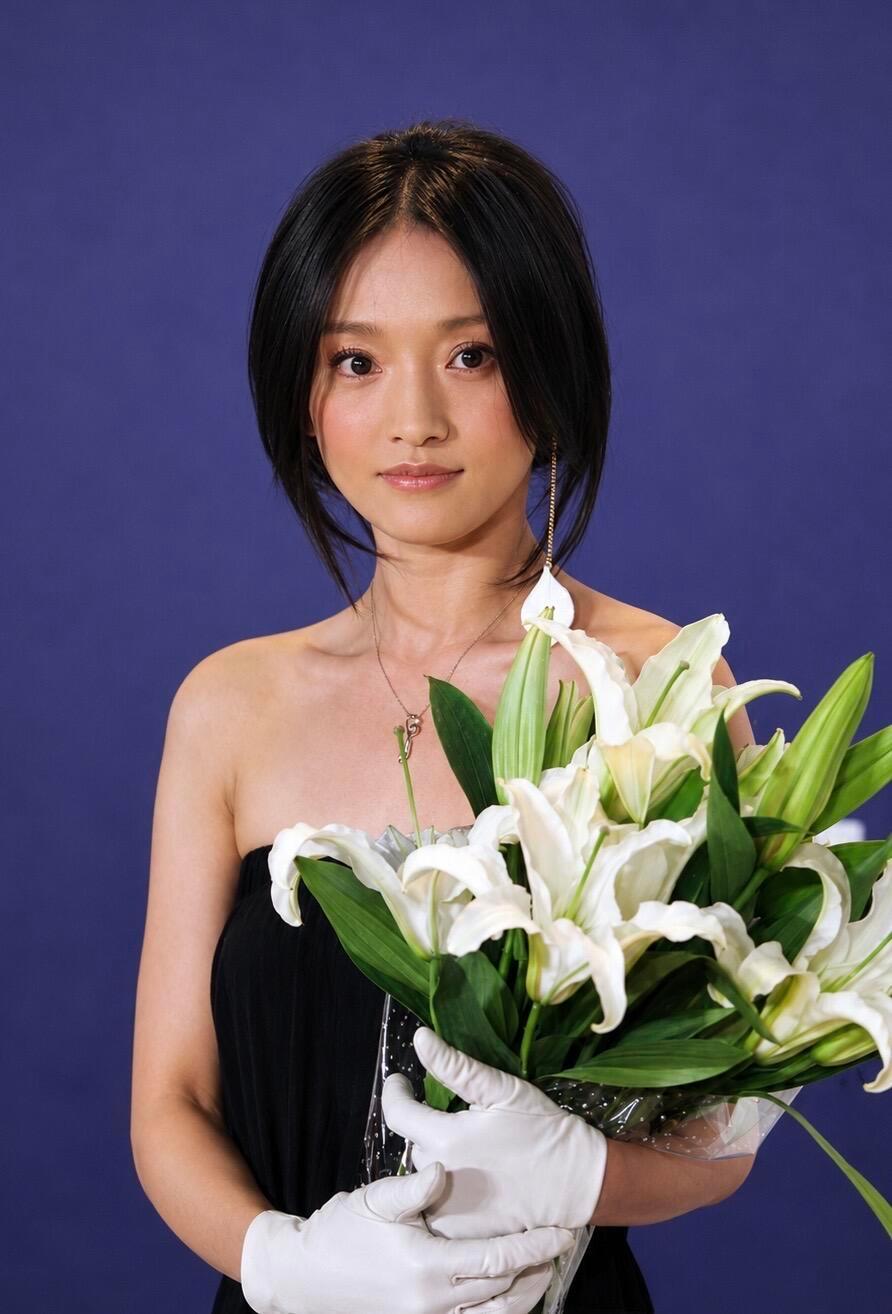 周讯2006年周迅签约“华谊兄弟”发布会 