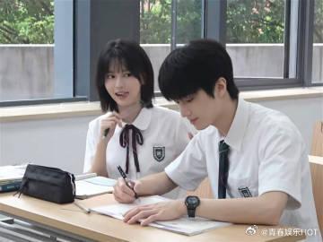 校园剧来新人了张康乐合诗雨有校园剧那味了青春感直接溢出屏幕，校园剧来新人了，张康